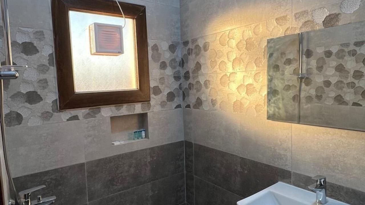 Photo of Bathroom in Hawiyah