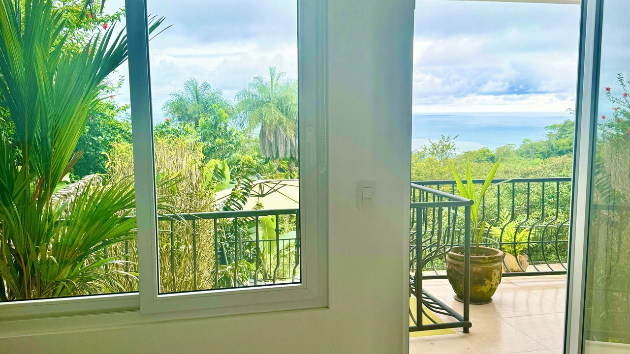 Photo of Patio Balcony in Jaco
