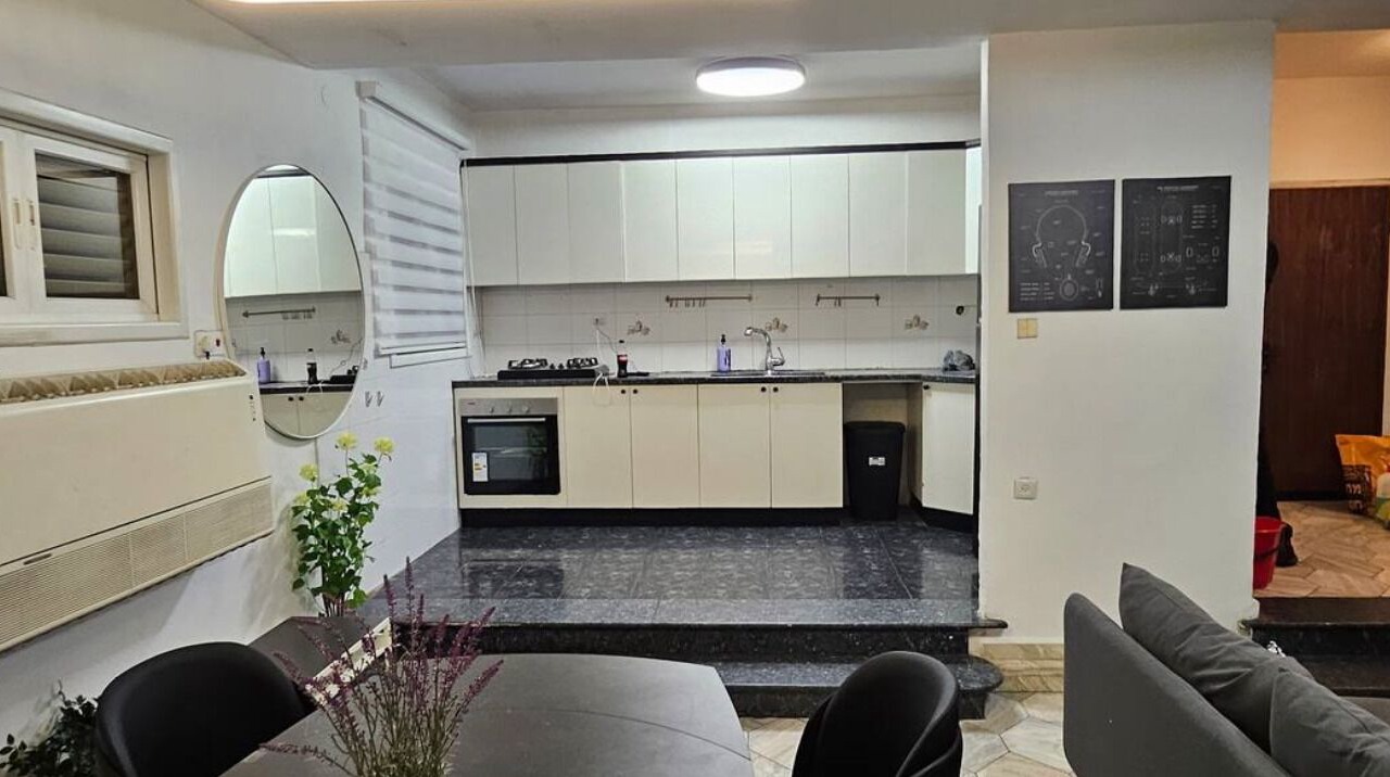 Photo of Kitchen in Ra'ananna