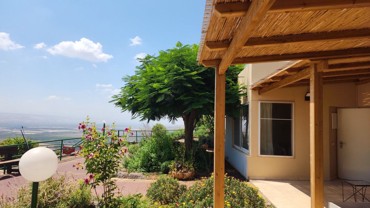Photo of Patio Balcony in Alumot