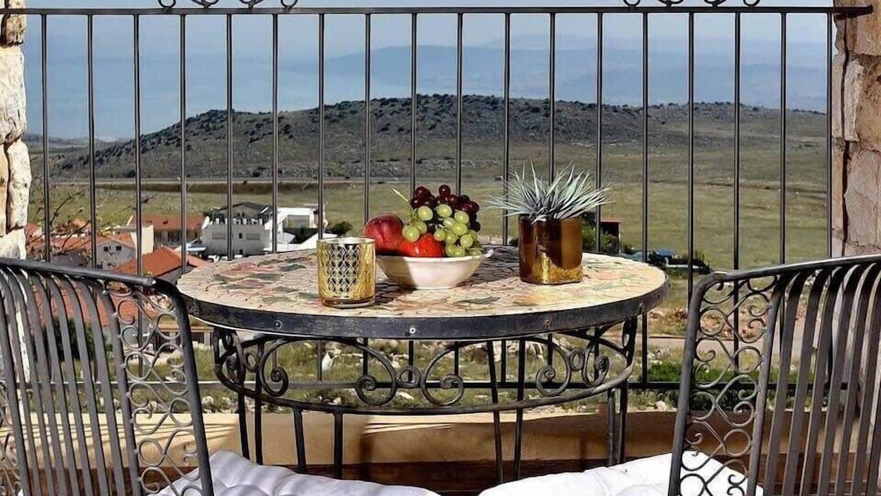 Photo of Outdoor in Artists Colony