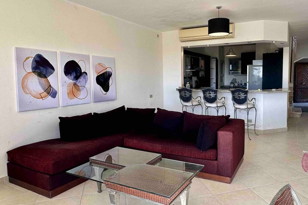 Photo of Livingroom in Ras Sudar