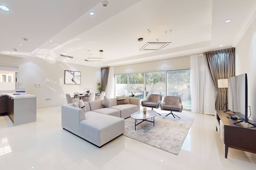 Photo of Livingroom in Jumeirah Village Circle