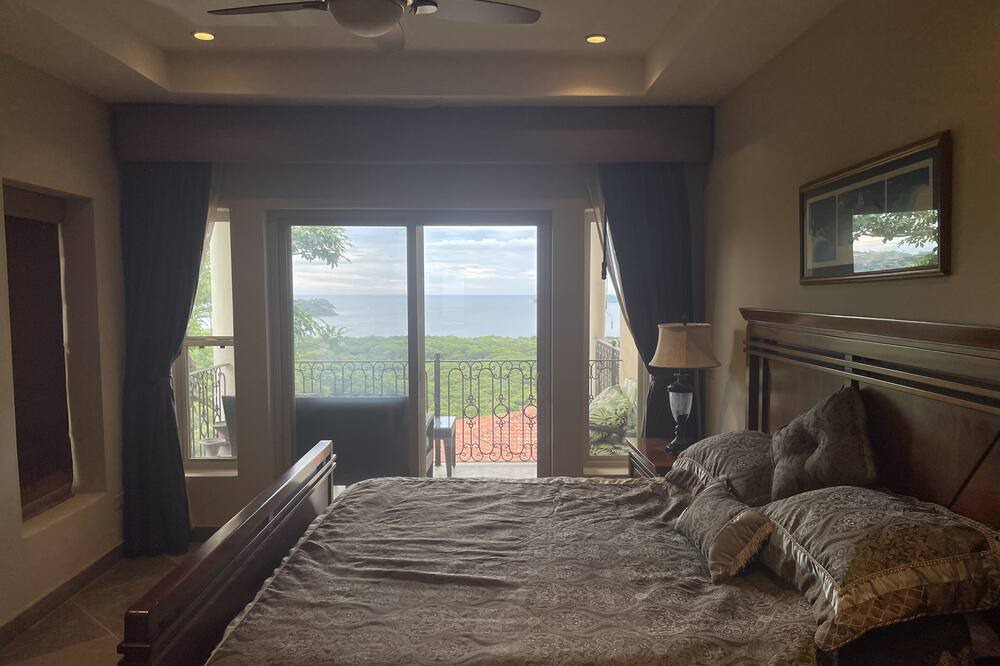 Photo of Bedroom in Panama Beach