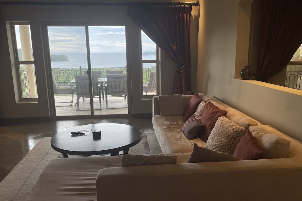 Photo of Livingroom in Panama Beach