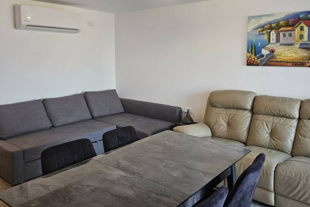 Photo of Livingroom in Al-Maghtas