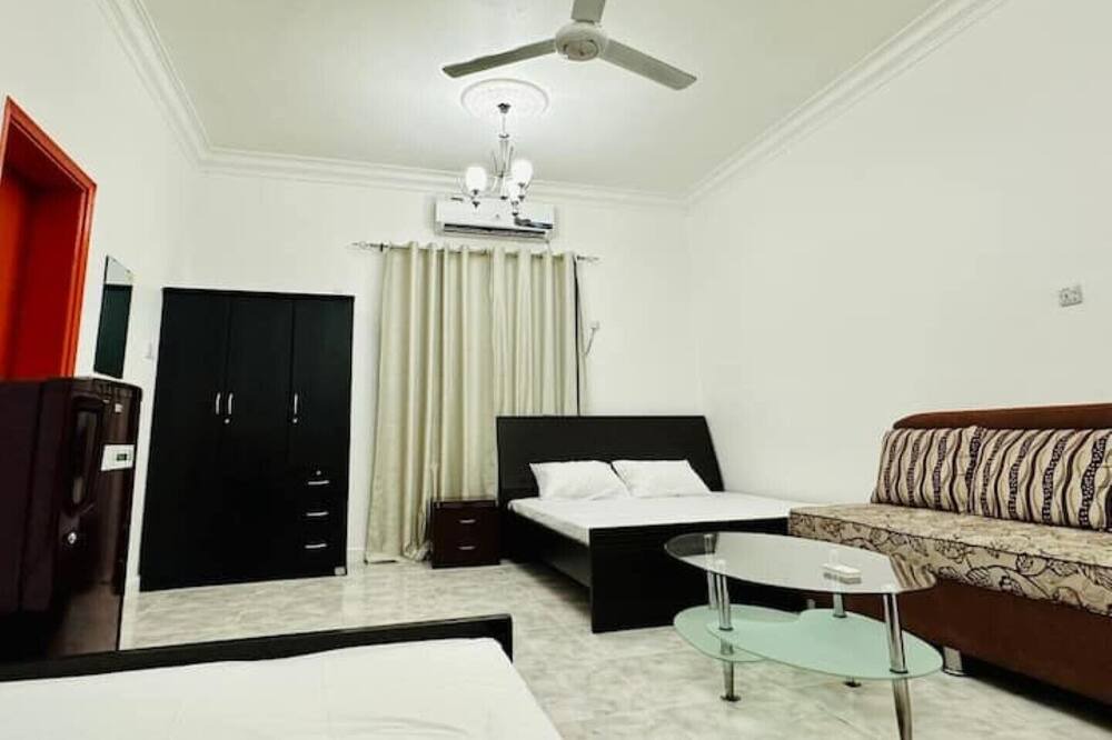 Photo of Bedroom in Mirdif