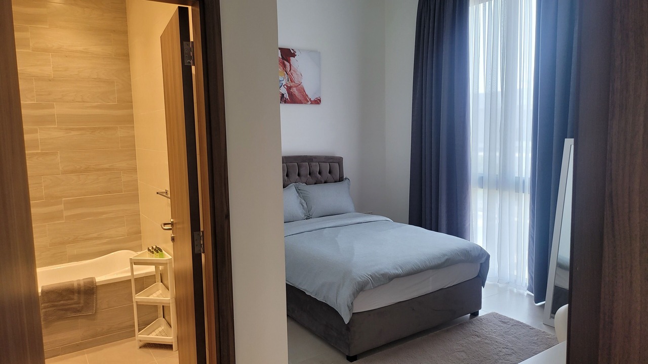 Photo of Bedroom in Mina Al Arab