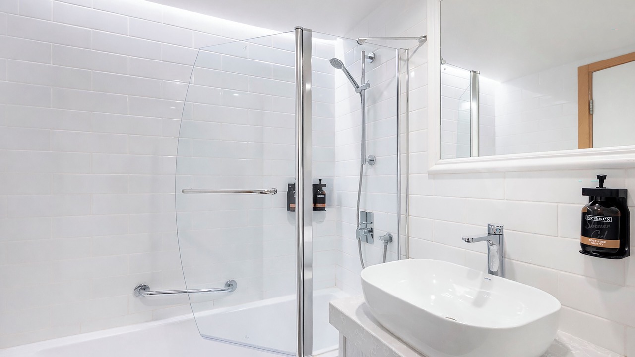 Photo of Bathroom in Lavi