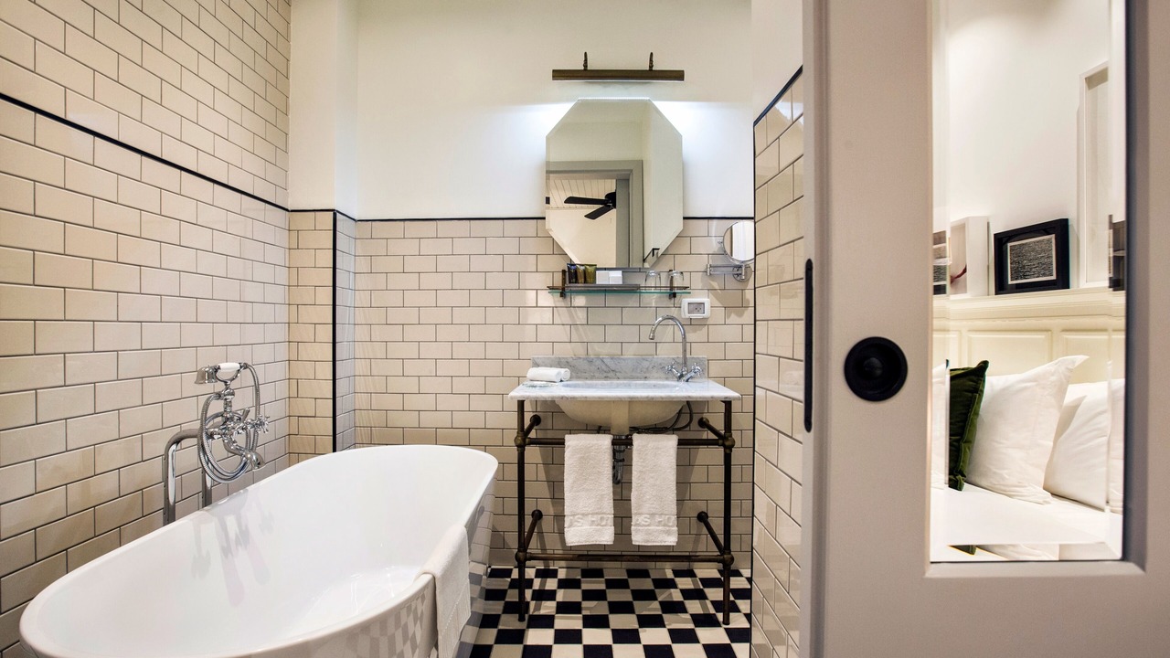 Photo of Bathroom in Jaffa