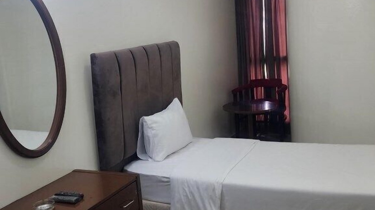 Photo of Bedroom in Qurm