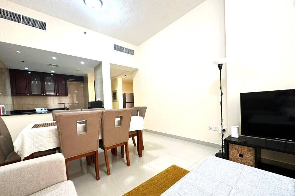Photo of Livingroom in Al Hamra Village