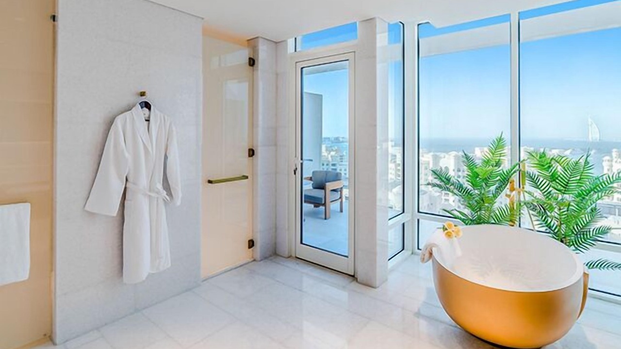 Photo of Bathroom in Palm Jumeirah