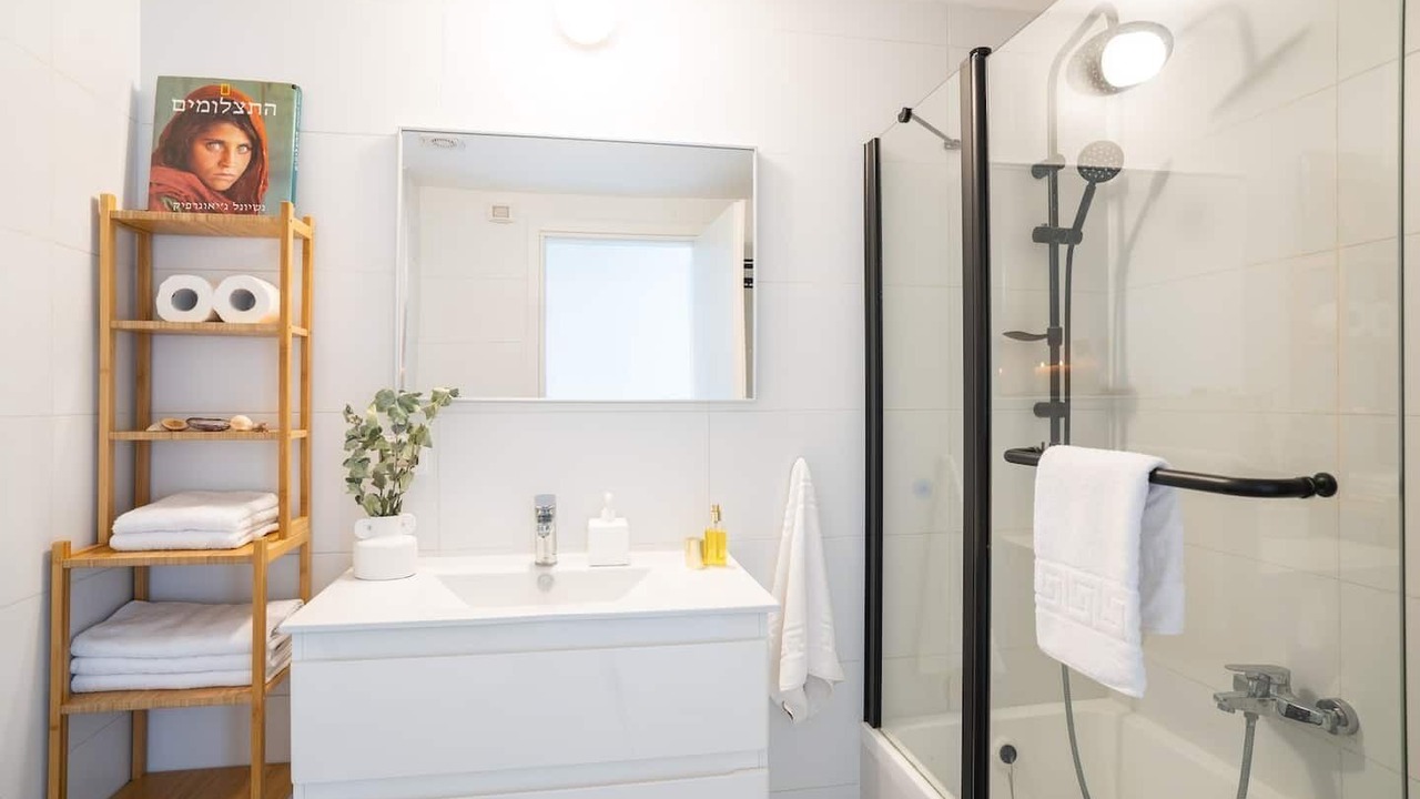 Photo of Bathroom in Nahariya