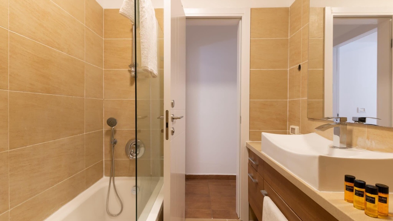 Photo of Bathroom in Rishon LeTsiyon