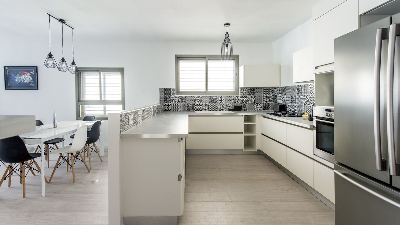 Photo of Kitchen in Ra'ananna