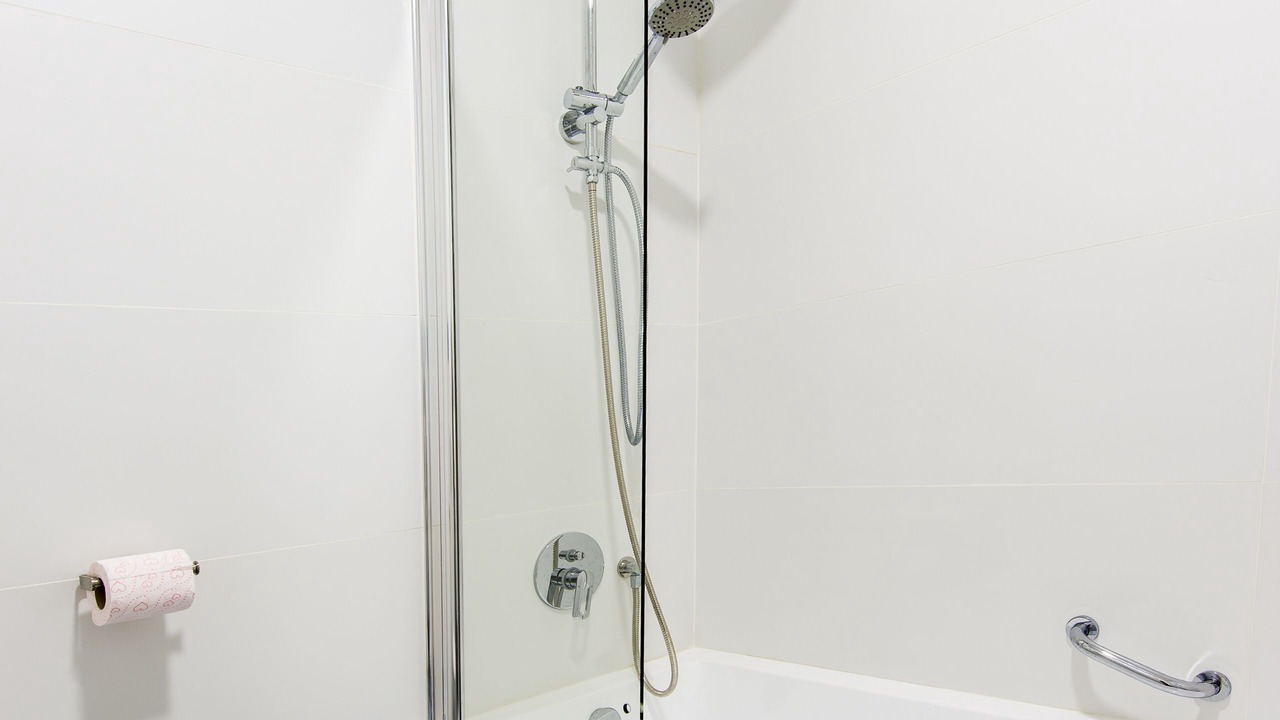Photo of Bathroom in Ra'ananna