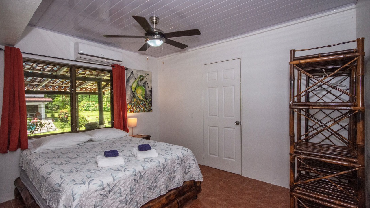 Photo of Bedroom in South Pacific Coast