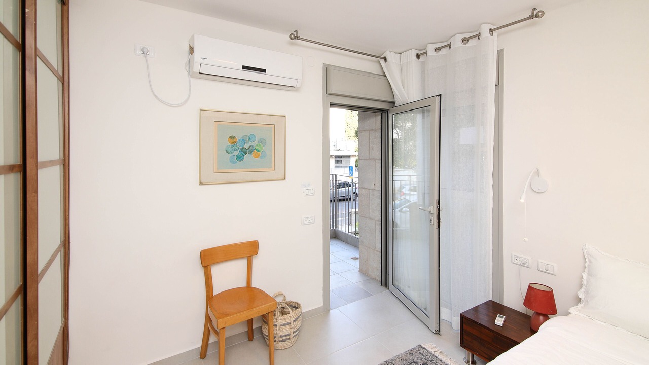Photo of Bedroom in Emek Refaim