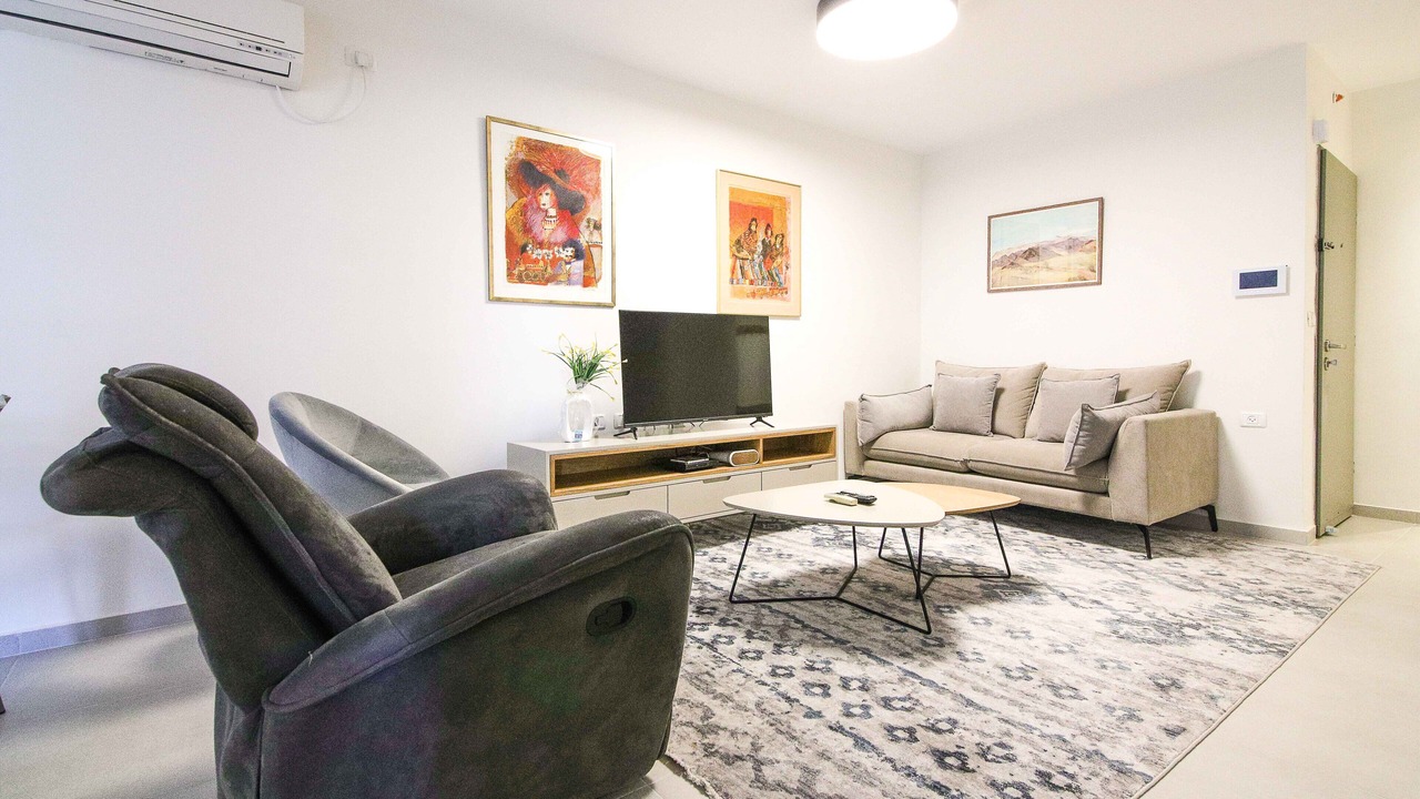 Photo of Livingroom in Emek Refaim