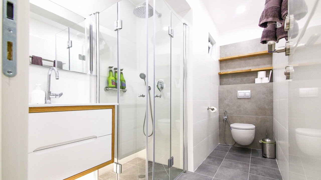 Photo of Bathroom in Emek Refaim