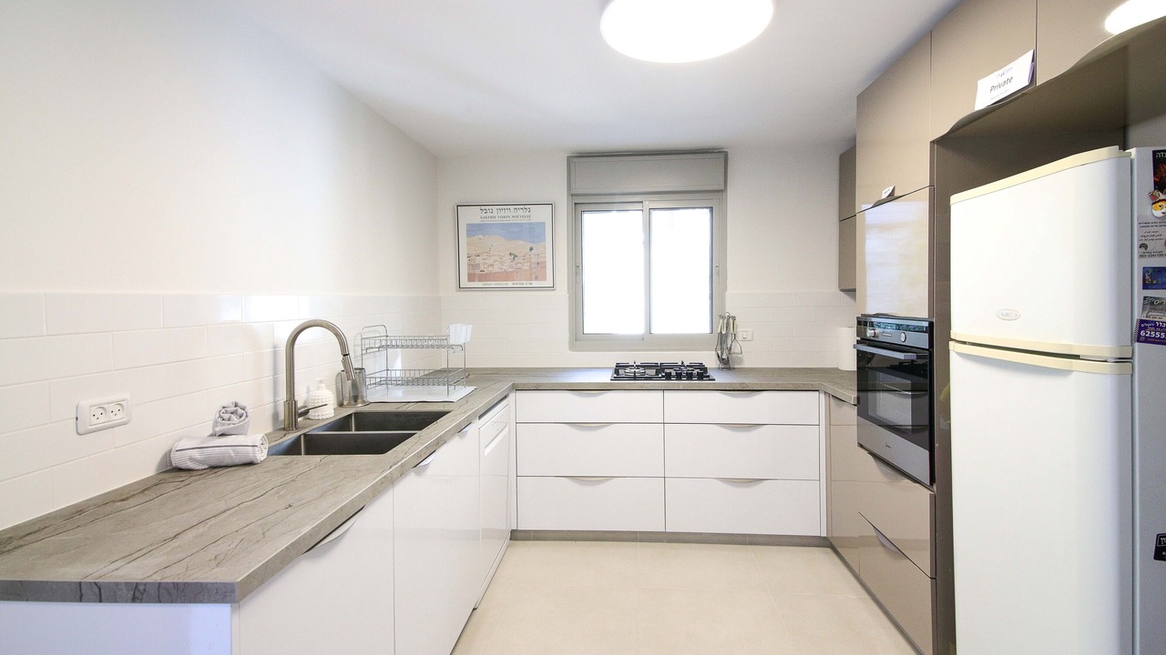 Photo of Kitchen in Emek Refaim