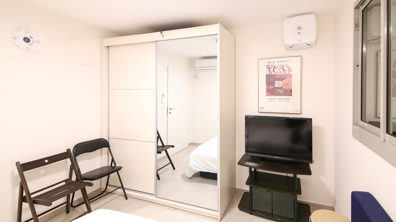 Photo of Bedroom in Emek Refaim