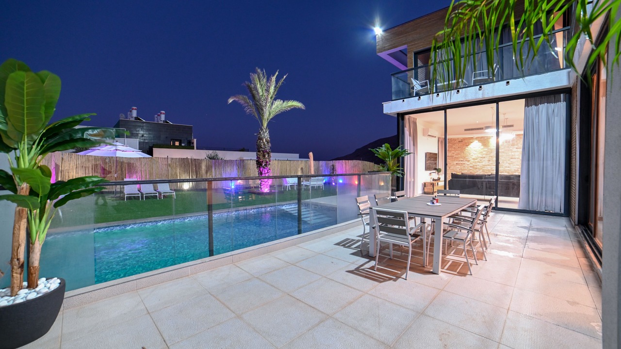 Photo of Patio Balcony in Migdal