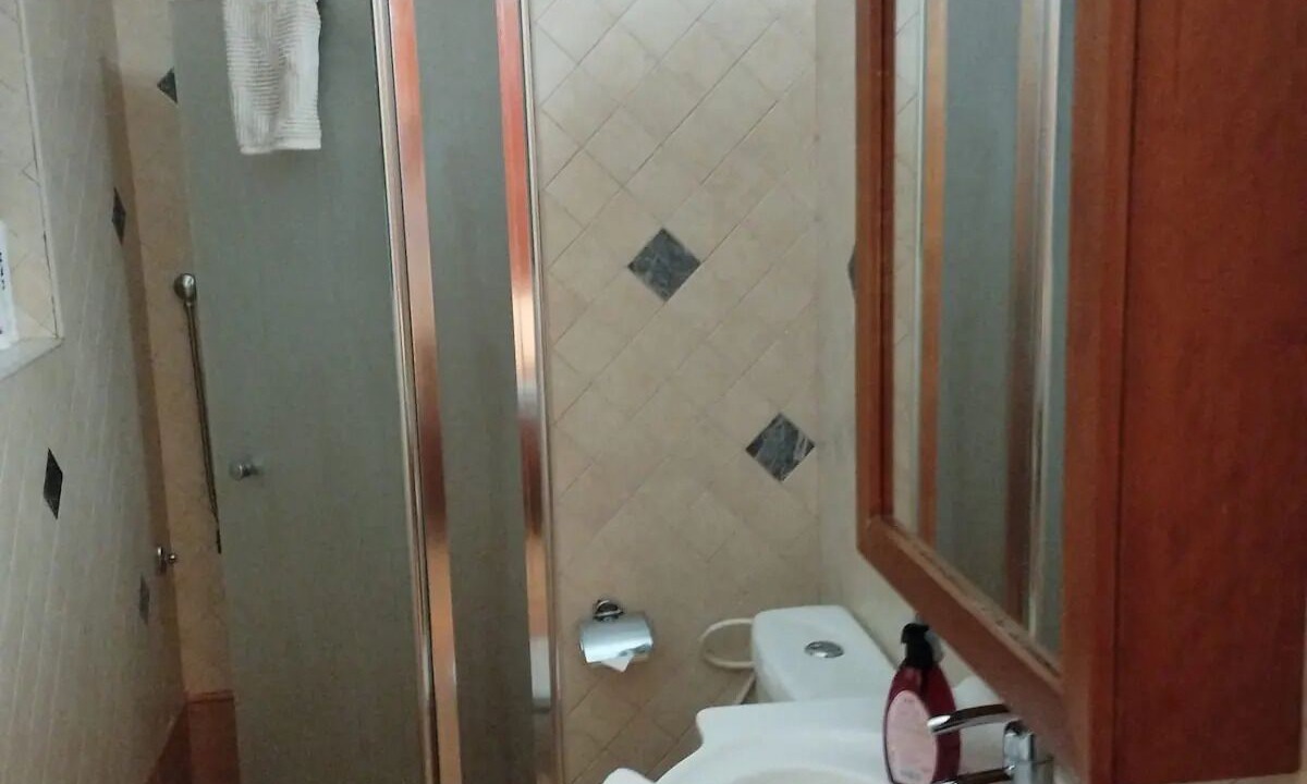 Photo of Bathroom in Old City