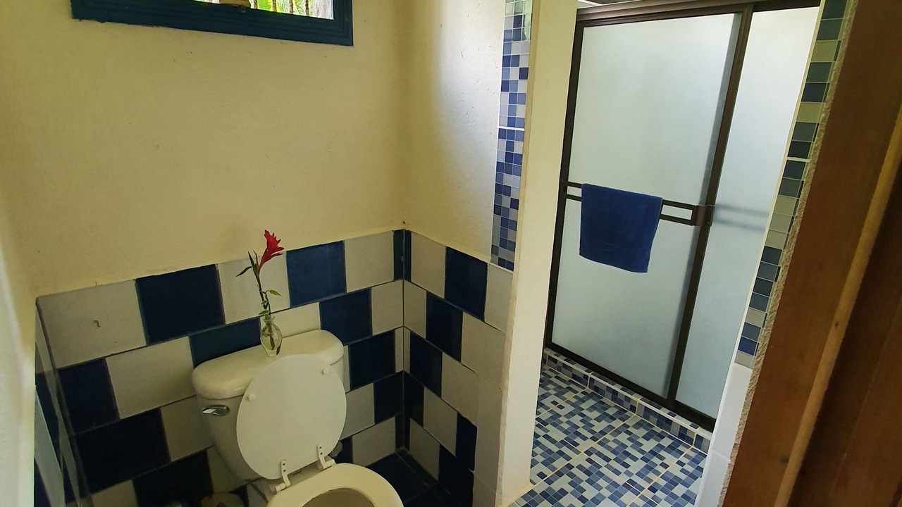 Photo of Bathroom in Portalon