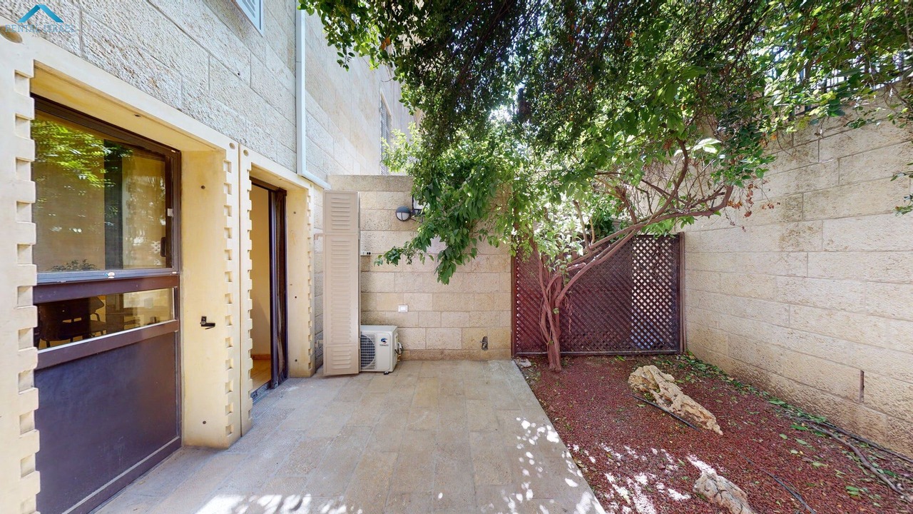 Photo of Outdoor in Mamilla