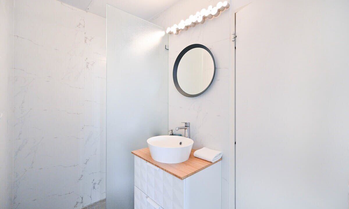 Photo of Bathroom in Kerem HaTeimanim