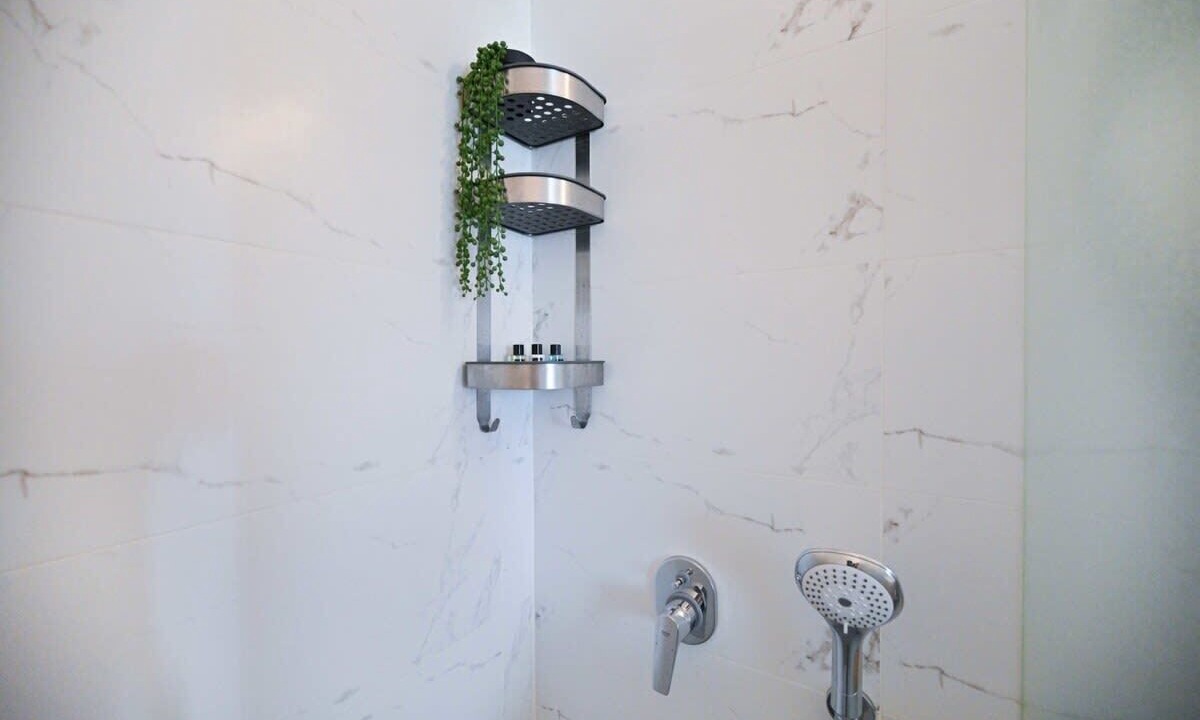 Photo of Bathroom in Kerem HaTeimanim