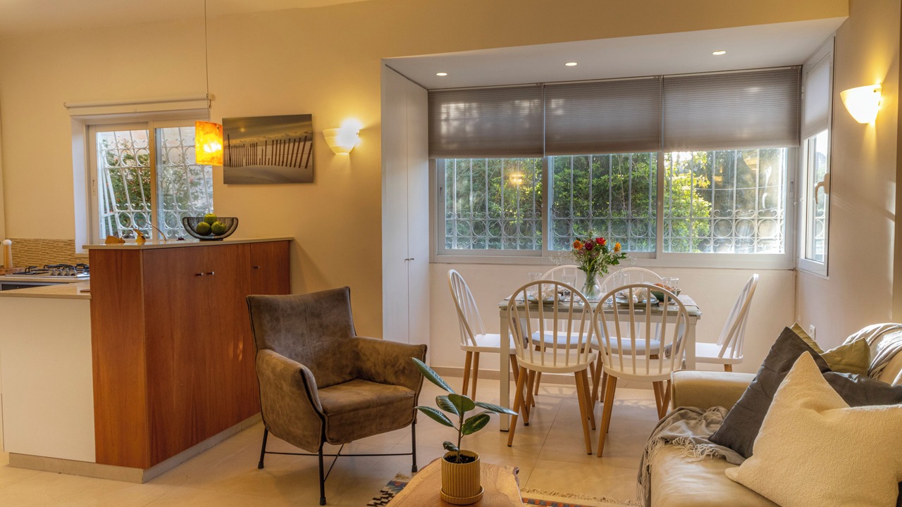 Photo of Livingroom in Emek Refaim