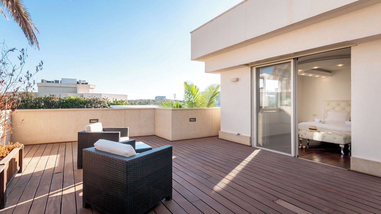 Photo of Patio Balcony in Herzliya Pituach