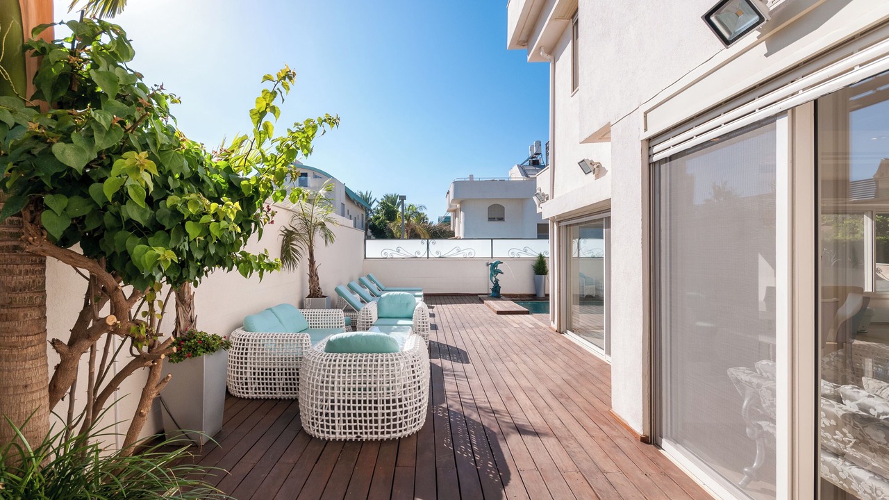 Photo of Patio Balcony in Herzliya Pituach