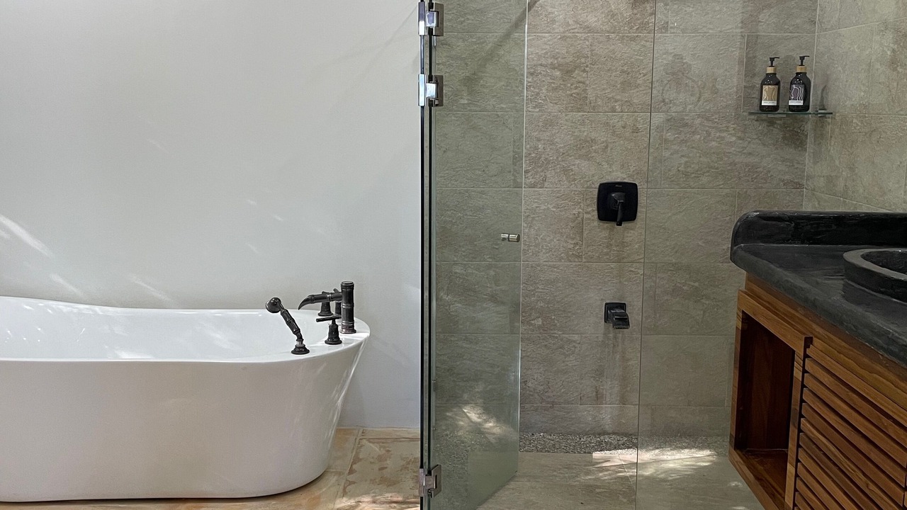 Photo of Bathroom in Tamarindo