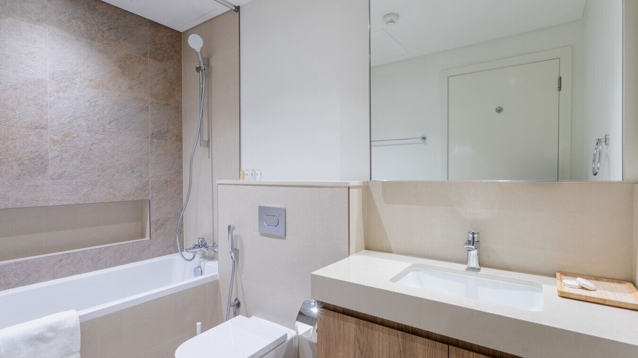 Photo of Bathroom in Za'abeel 2