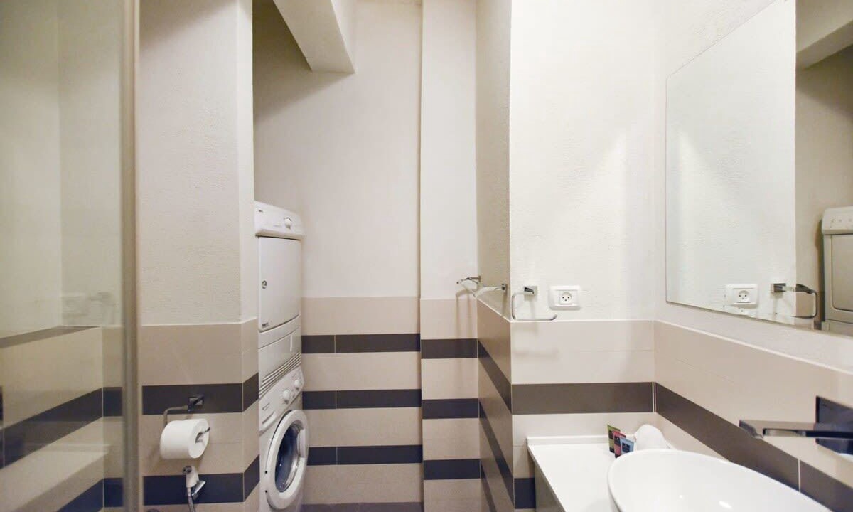 Photo of Bathroom in Old North
