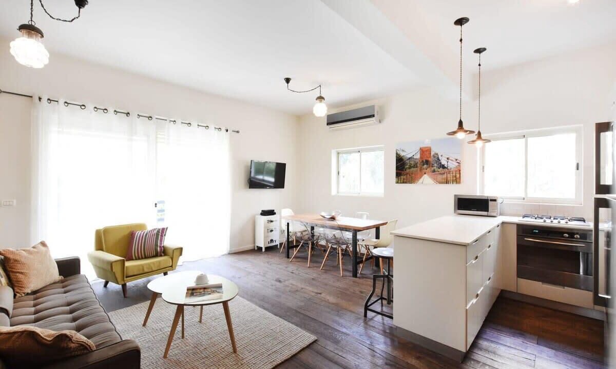 Photo of Livingroom in Old North