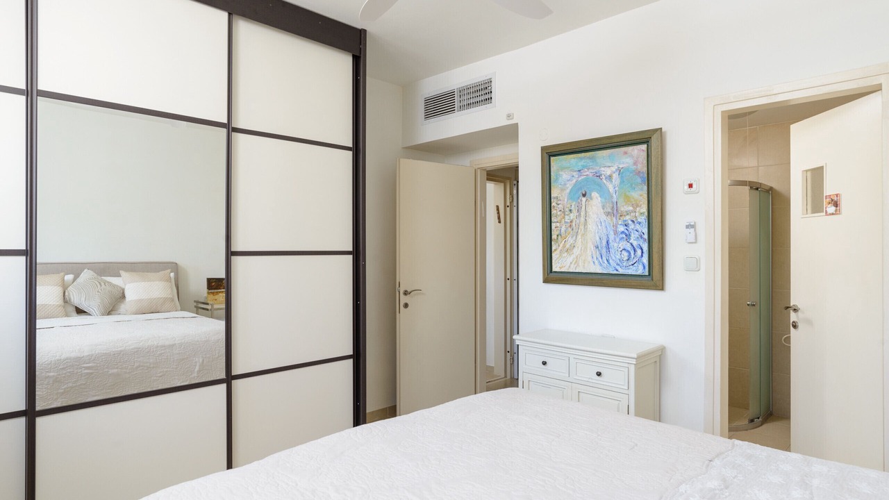 Photo of Bedroom in Tel Aviv Promenade