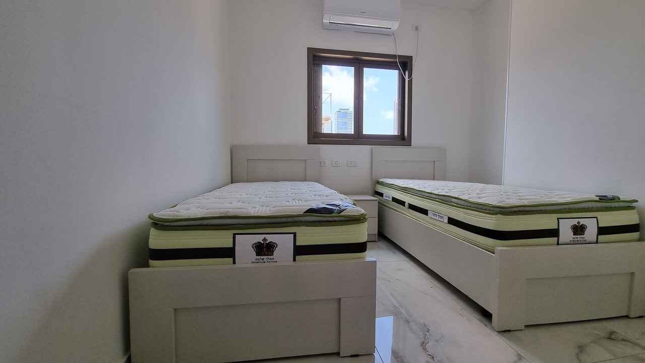 Photo of Bedroom in Bene Beraq
