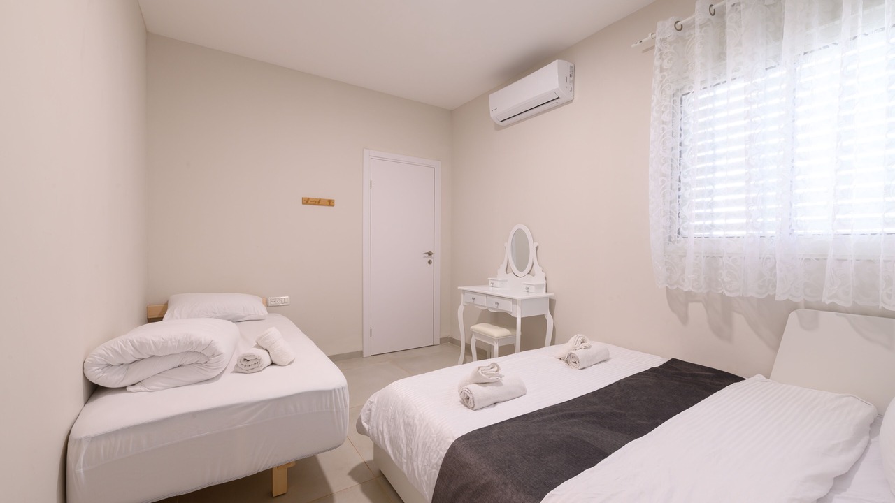 Photo of Bedroom in Shadmot Dvora
