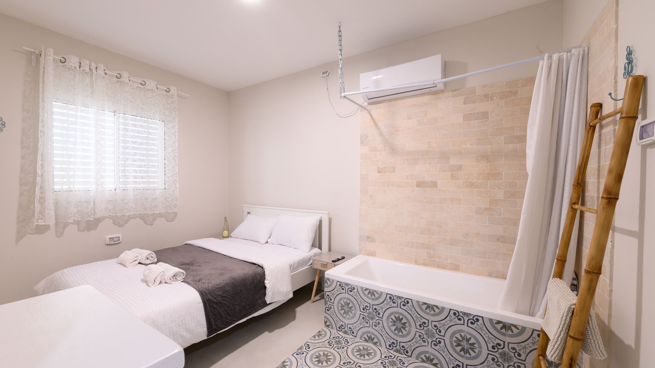 Photo of Bedroom in Shadmot Dvora
