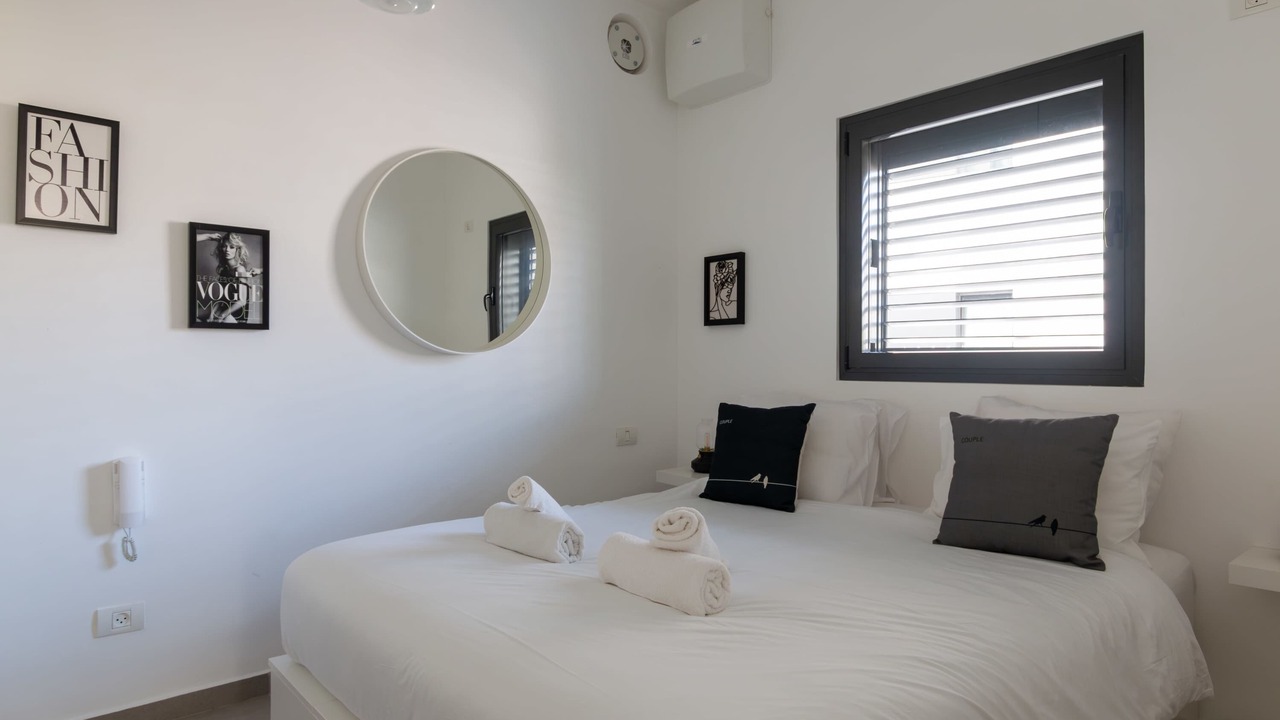 Photo of Bedroom in Kerem HaTeimanim
