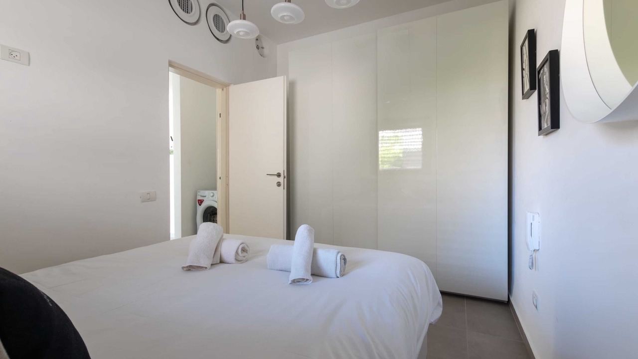 Photo of Bedroom in Kerem HaTeimanim