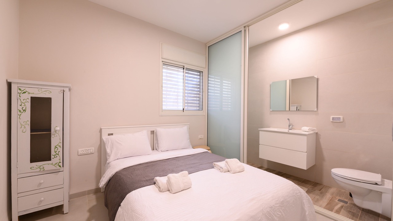 Photo of Bedroom in Shadmot Dvora