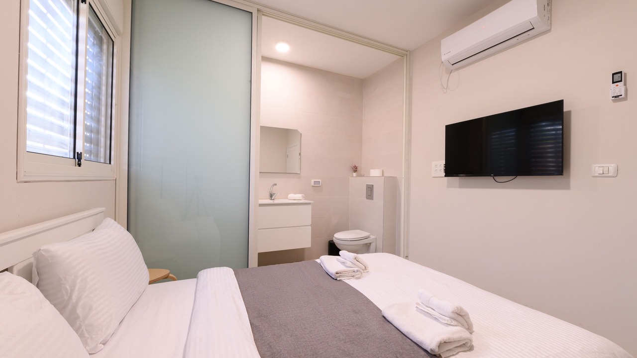 Photo of Bedroom in Shadmot Dvora