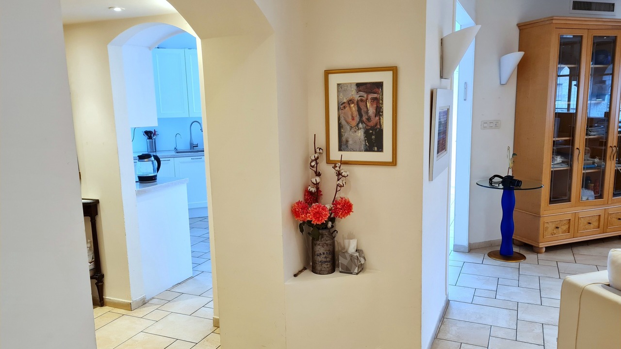Photo of Others in Mamilla