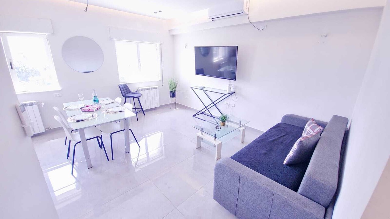 Photo of Livingroom in Jerusalem City Centre